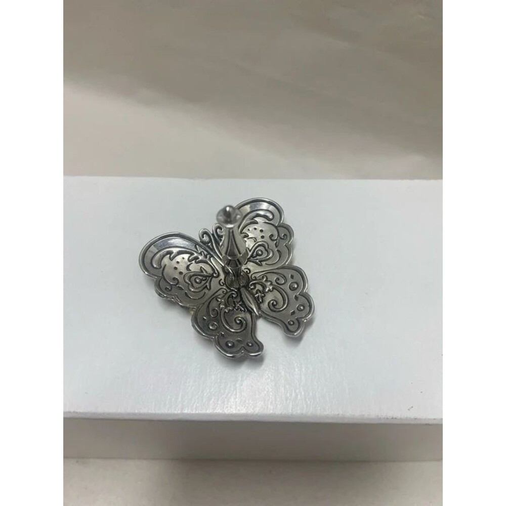 Butterfly ring holder metal